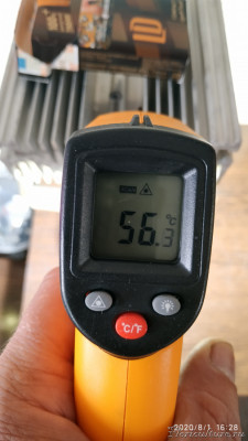 Спустя время время нагрев радиатора не выходит за рамки 60° что в приделах нормы Но руками не удержать.